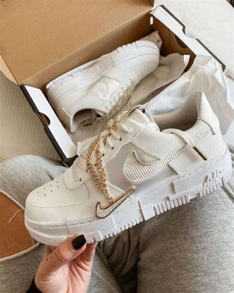 Wmns Air Force 1 Pixel 'White Gold Chain' 